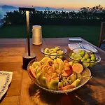 וילה The View *